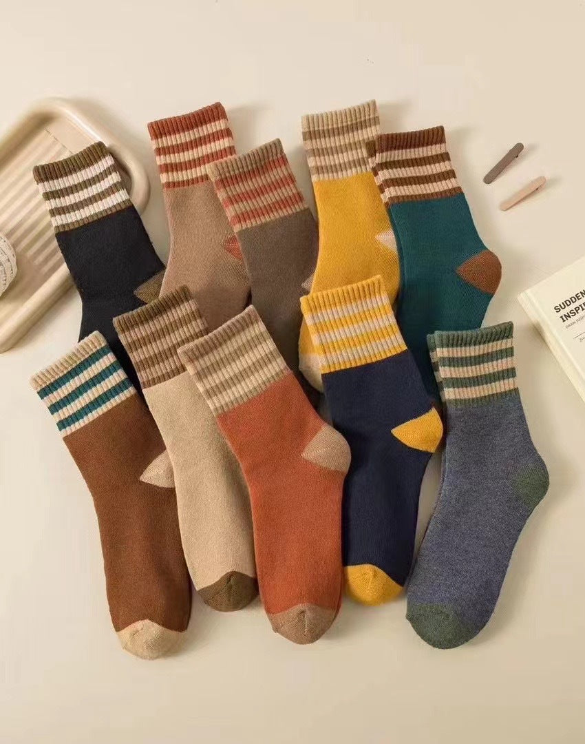 Men's camel-colored fleece socks for autumn and winter
