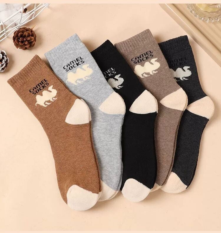 Men's camel-colored fleece socks for autumn and winter