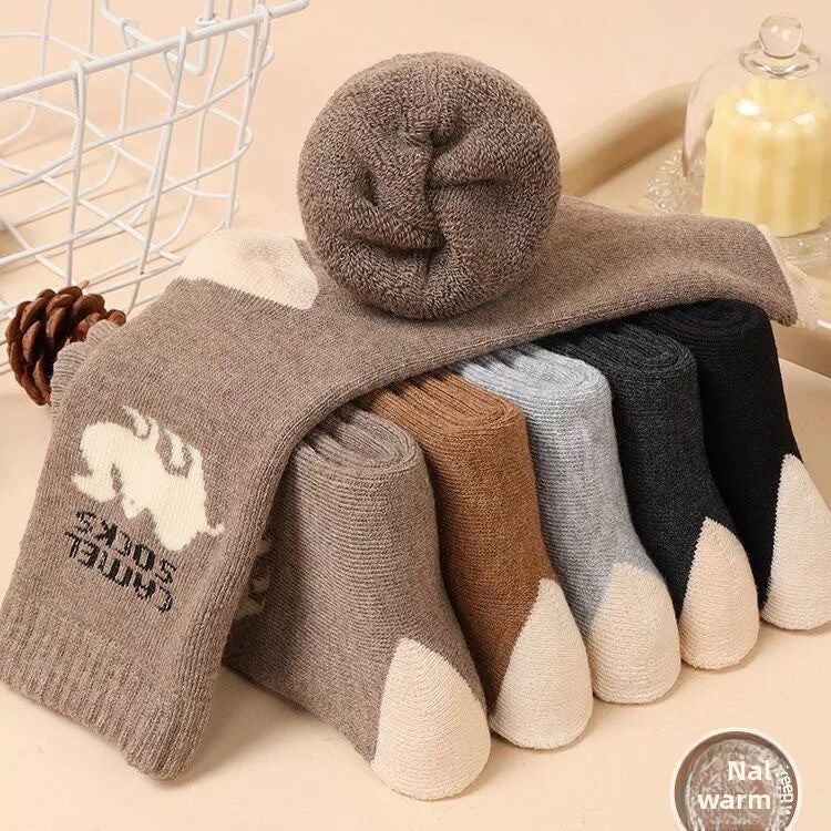 Men's camel-colored fleece socks for autumn and winter