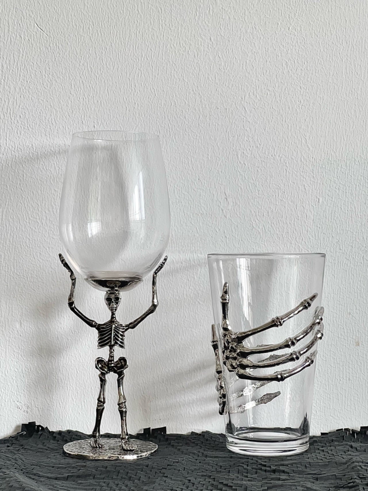 Creative Skull Bone Hand Champagne Glass
