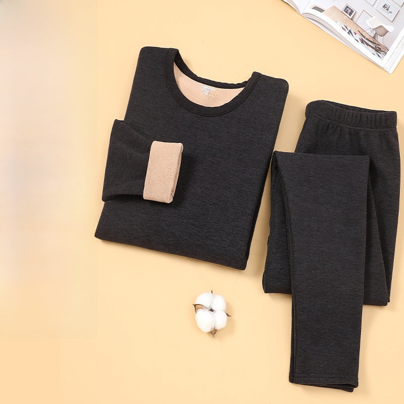 Men's thermal clothing is padded and thickened