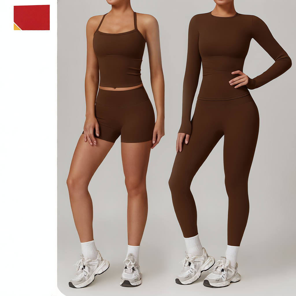 Tight-fitting yoga set