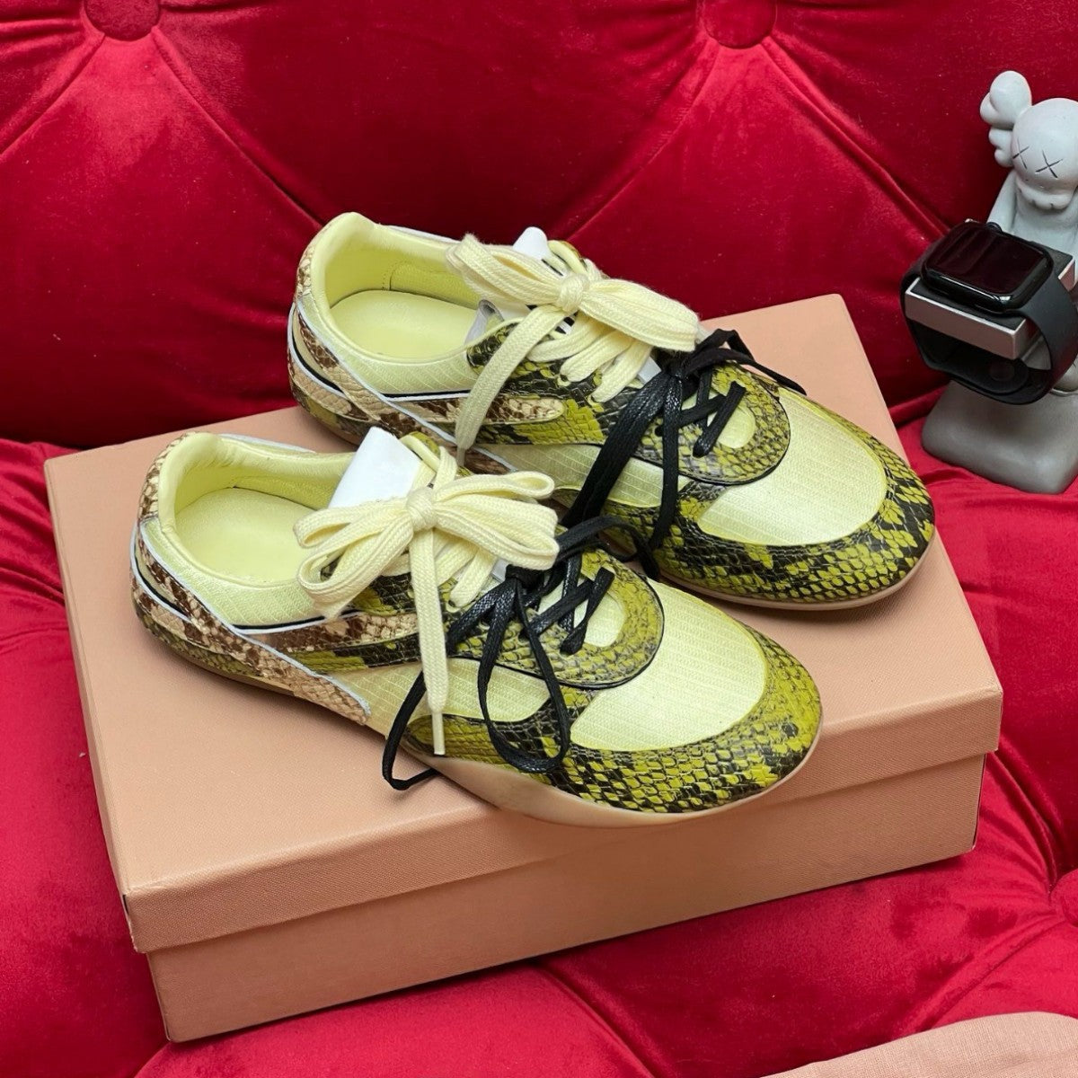 Color-matched Dezhun women's shoes