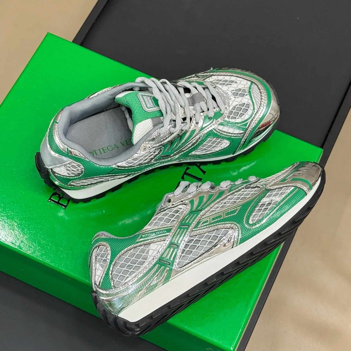 Retro mesh dad shoes