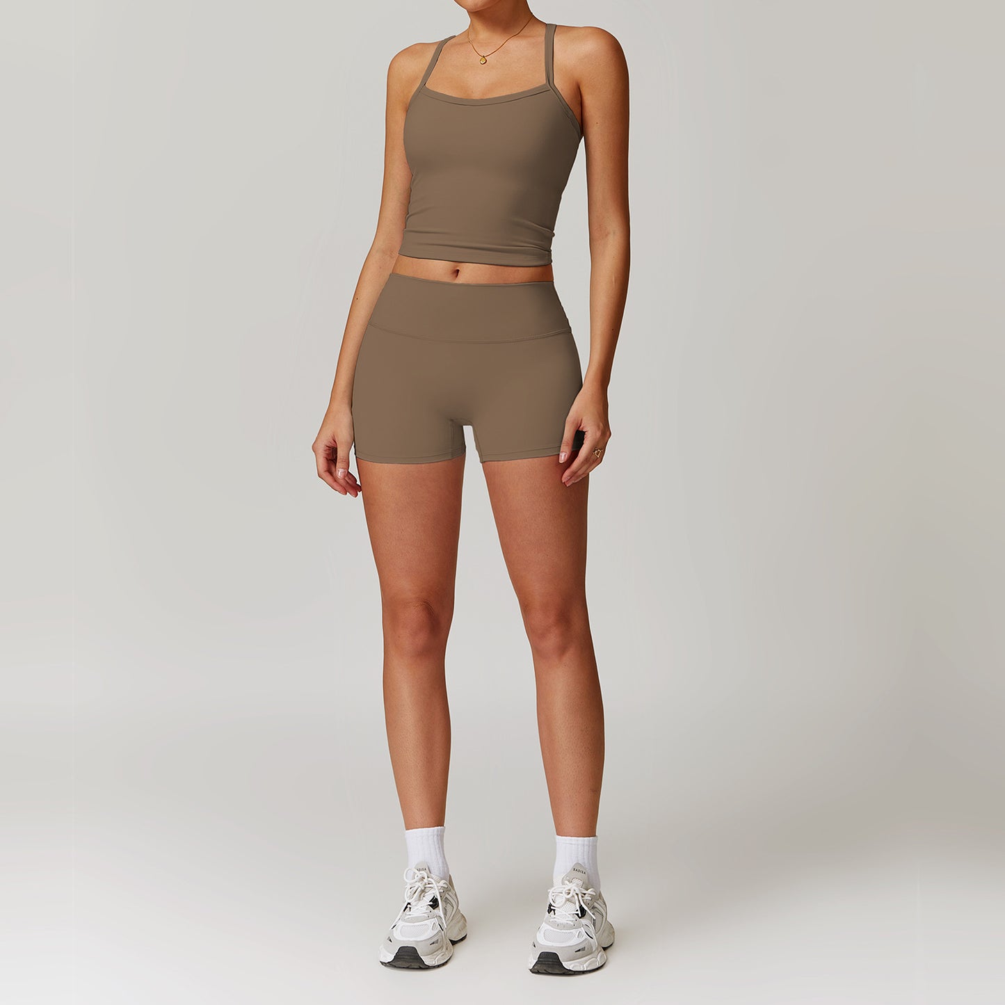 Tight-fitting yoga set