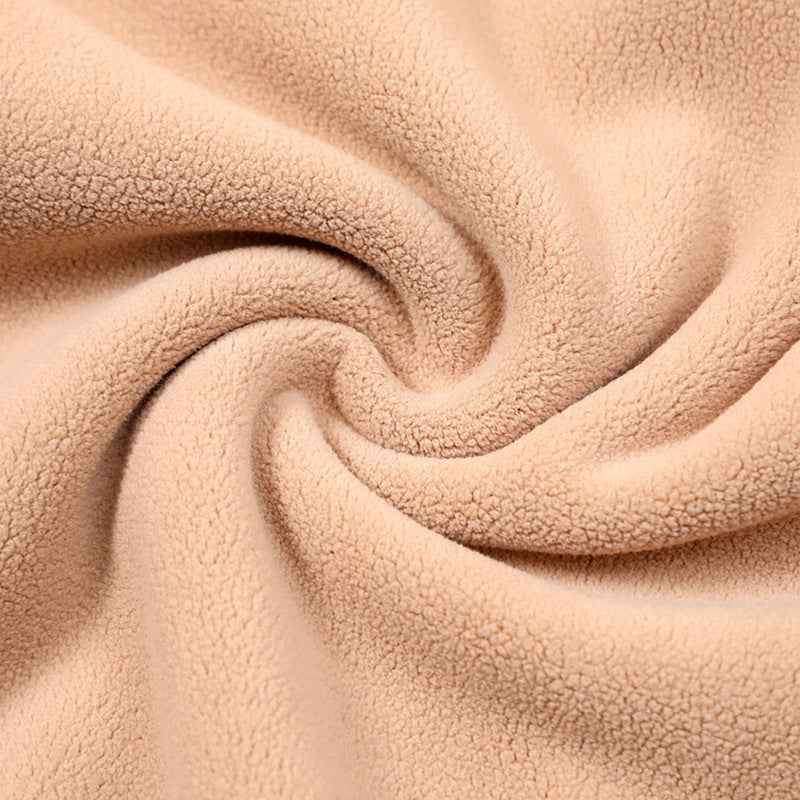 Men's thermal clothing is padded and thickened