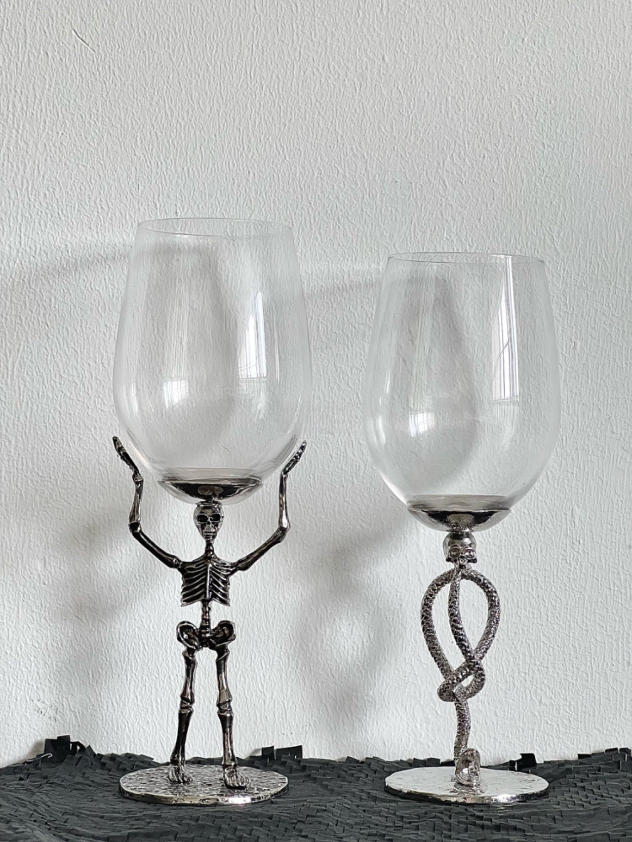 Creative Skull Bone Hand Champagne Glass